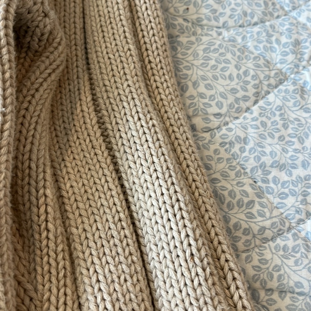 Hartstrings sweater - Picture 10 of 12